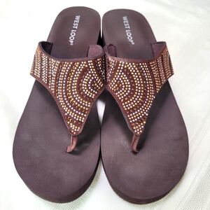 West Loop Women's Thong Sandals Size 10 Brown Embellished Sparkly EUC